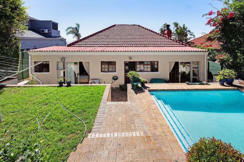 3 Bedroom Property for Sale in Green Point Western Cape